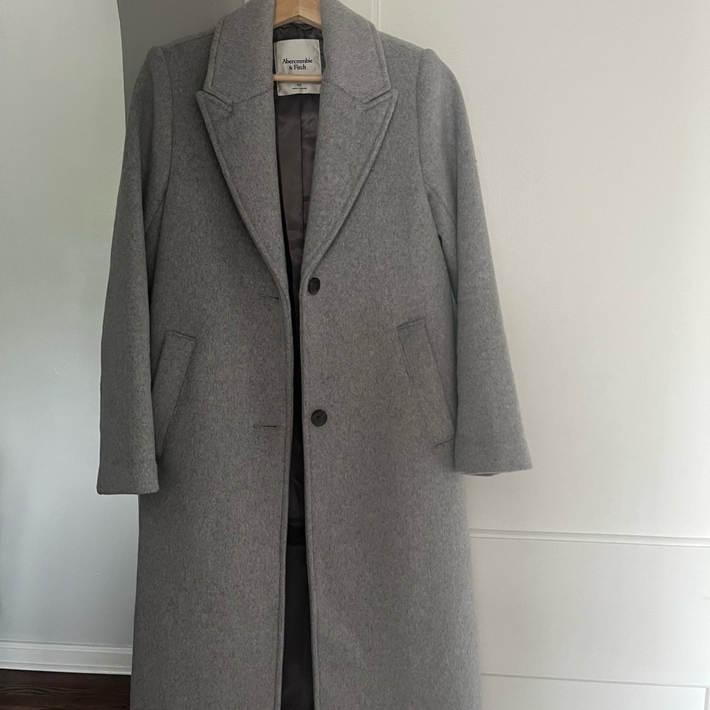 ABERCROMBIE TAILORED COAT